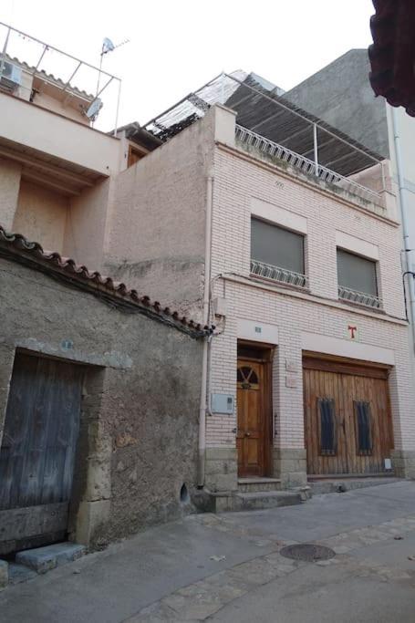 Willa Casa Acogedora Con Barbacoa Miravet Zewnętrze zdjęcie